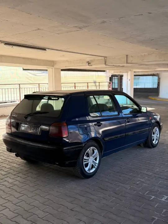 Volkswagen  Golf