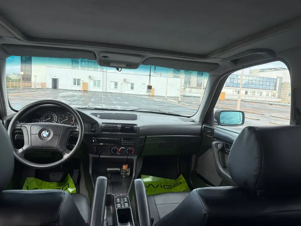 BMW 525
