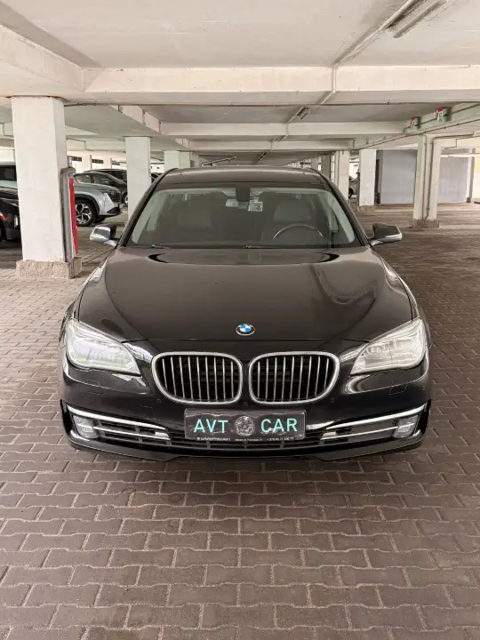 BMW 740