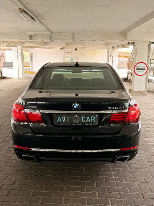 BMW 740