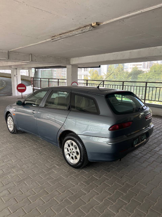 Alfa Romeo 156