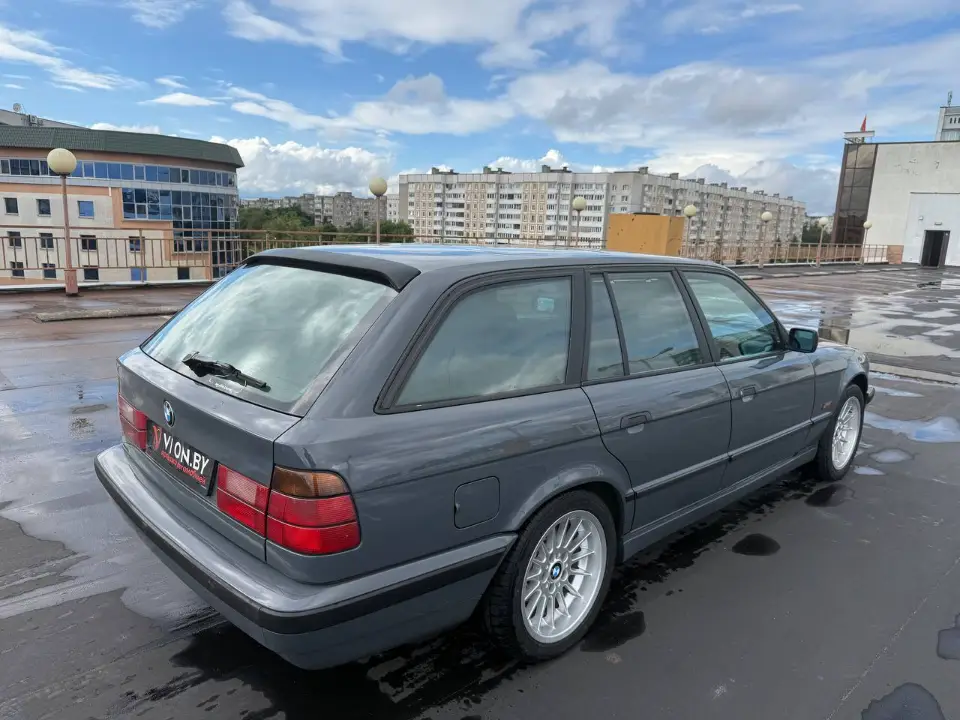BMW 525