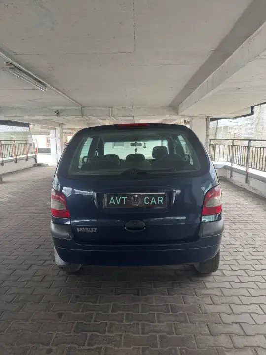 RENAULT Scenic