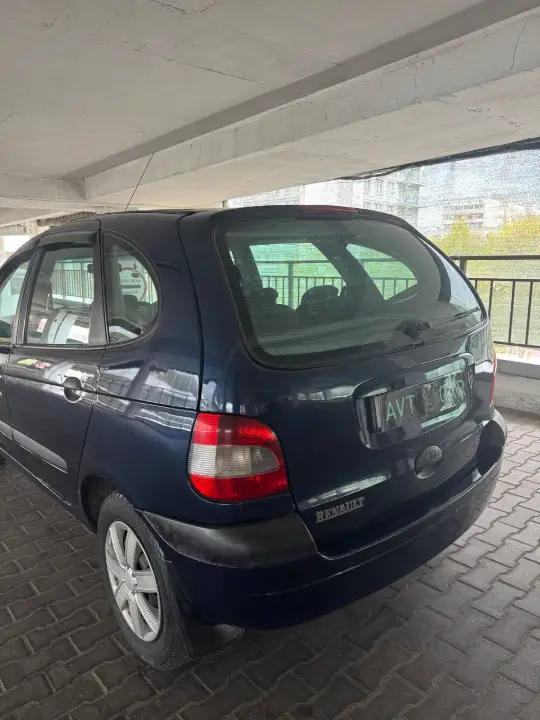 RENAULT Scenic
