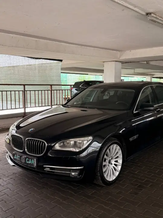 BMW 740