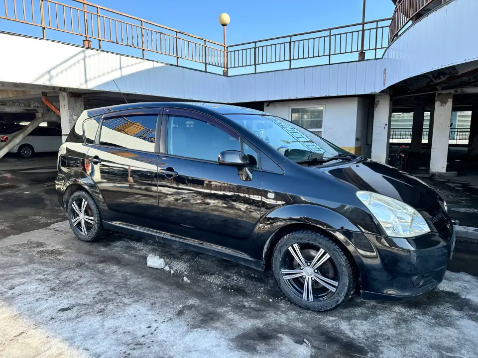 TOYOTA COROLLA VERSO