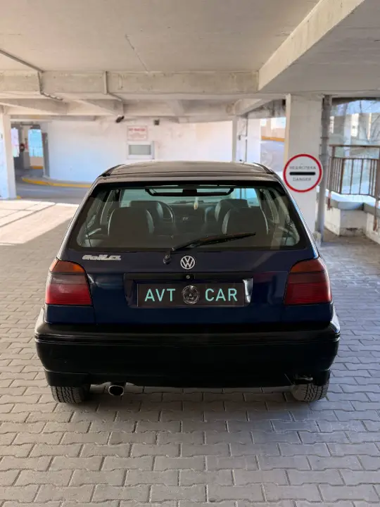 Volkswagen  Golf
