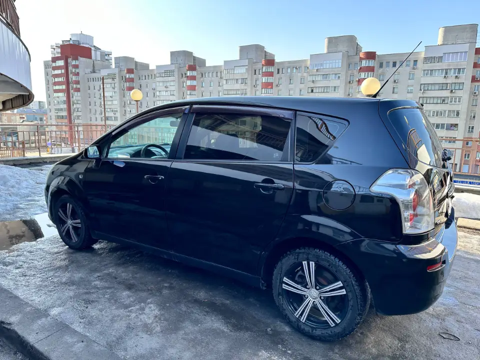 TOYOTA COROLLA VERSO