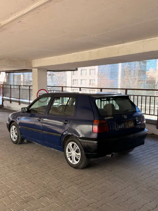 Volkswagen  Golf
