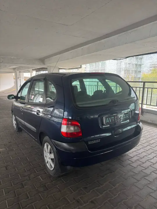 RENAULT Scenic