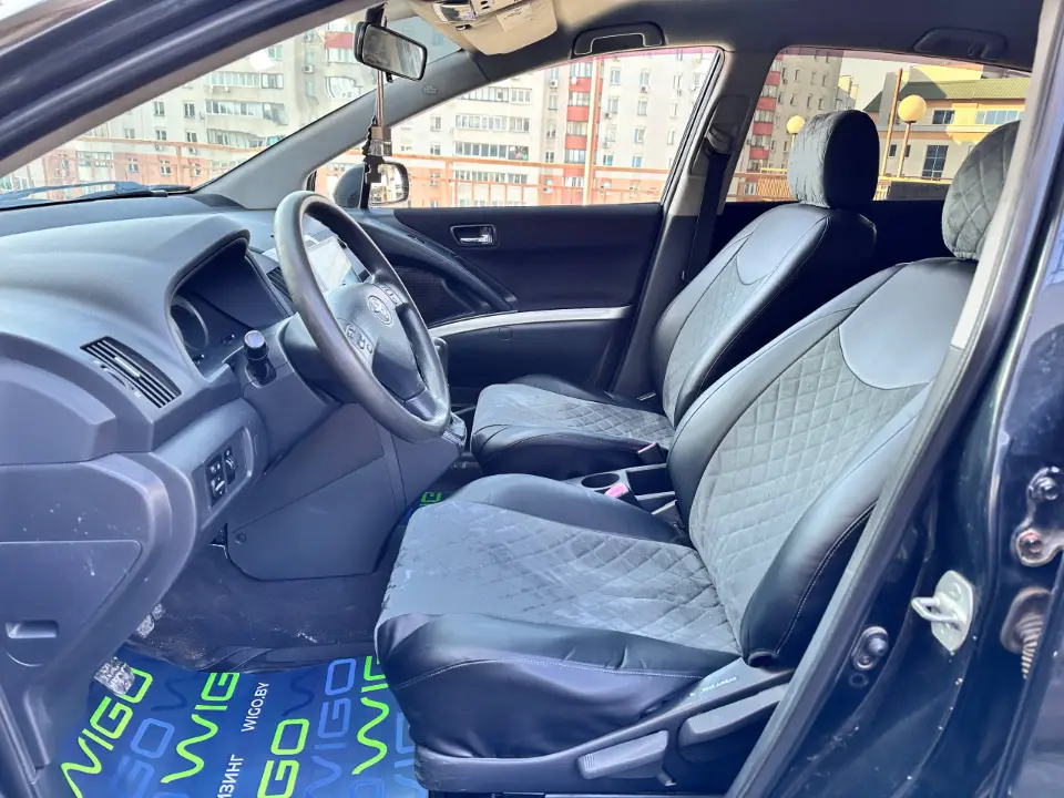 TOYOTA COROLLA VERSO