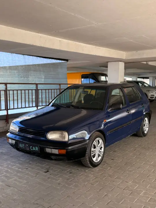 Volkswagen  Golf