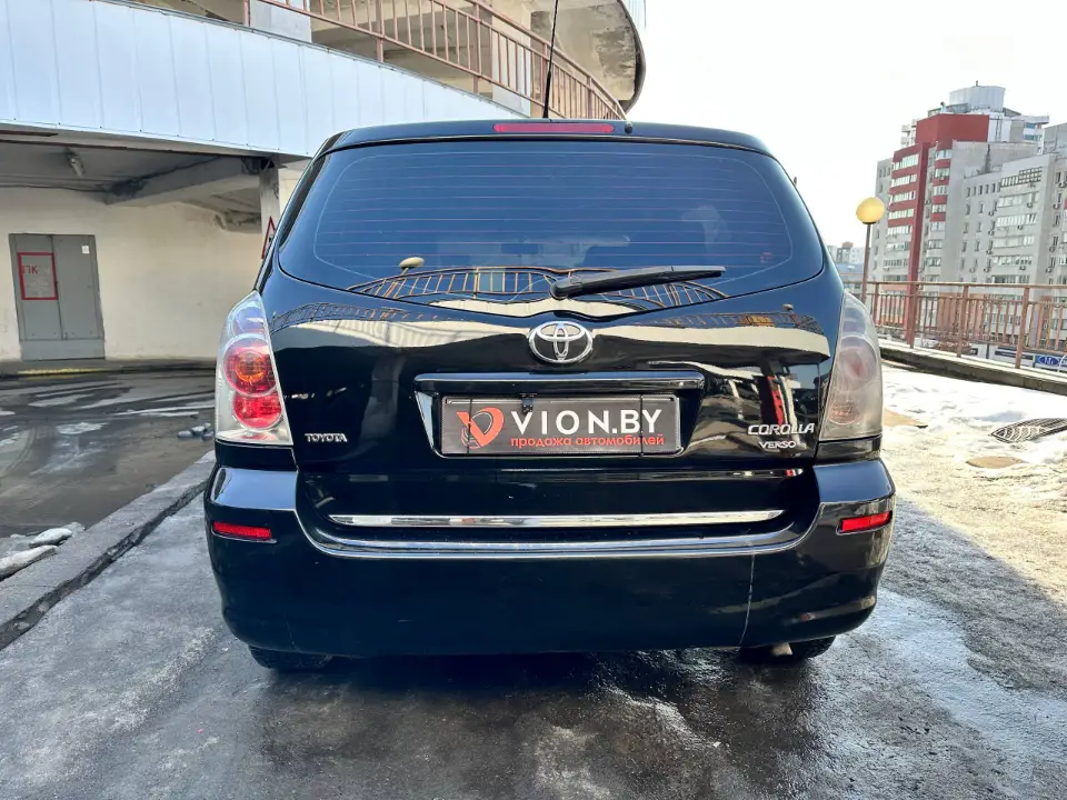 TOYOTA COROLLA VERSO