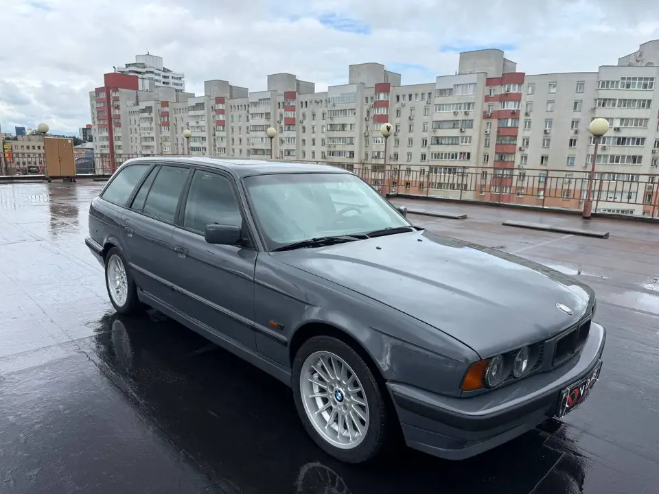 BMW 525
