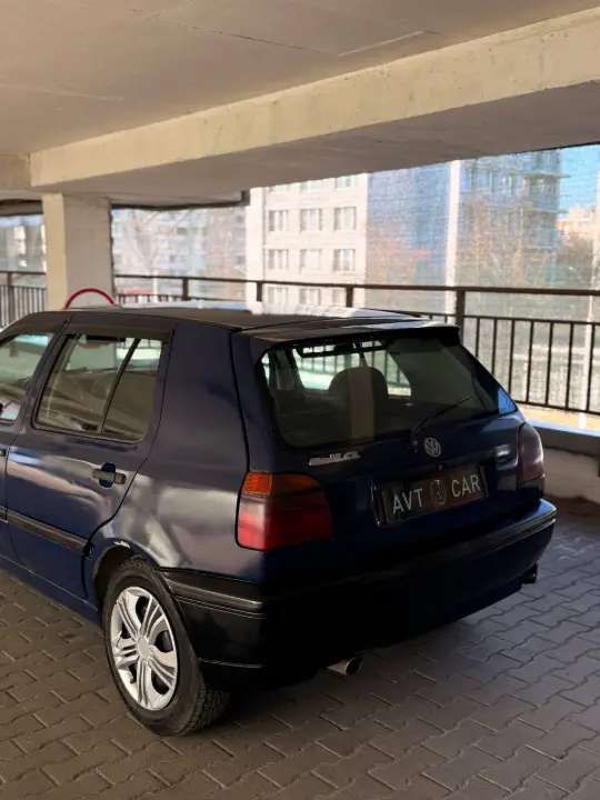 Volkswagen  Golf