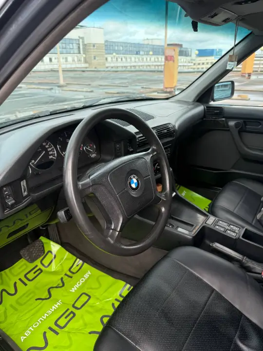 BMW 525